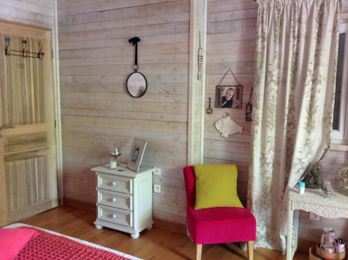 La maison bleue LʼIsle-sur-la-Sorgue Extérieur photo