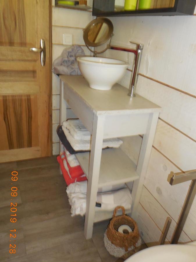 La maison bleue LʼIsle-sur-la-Sorgue Extérieur photo